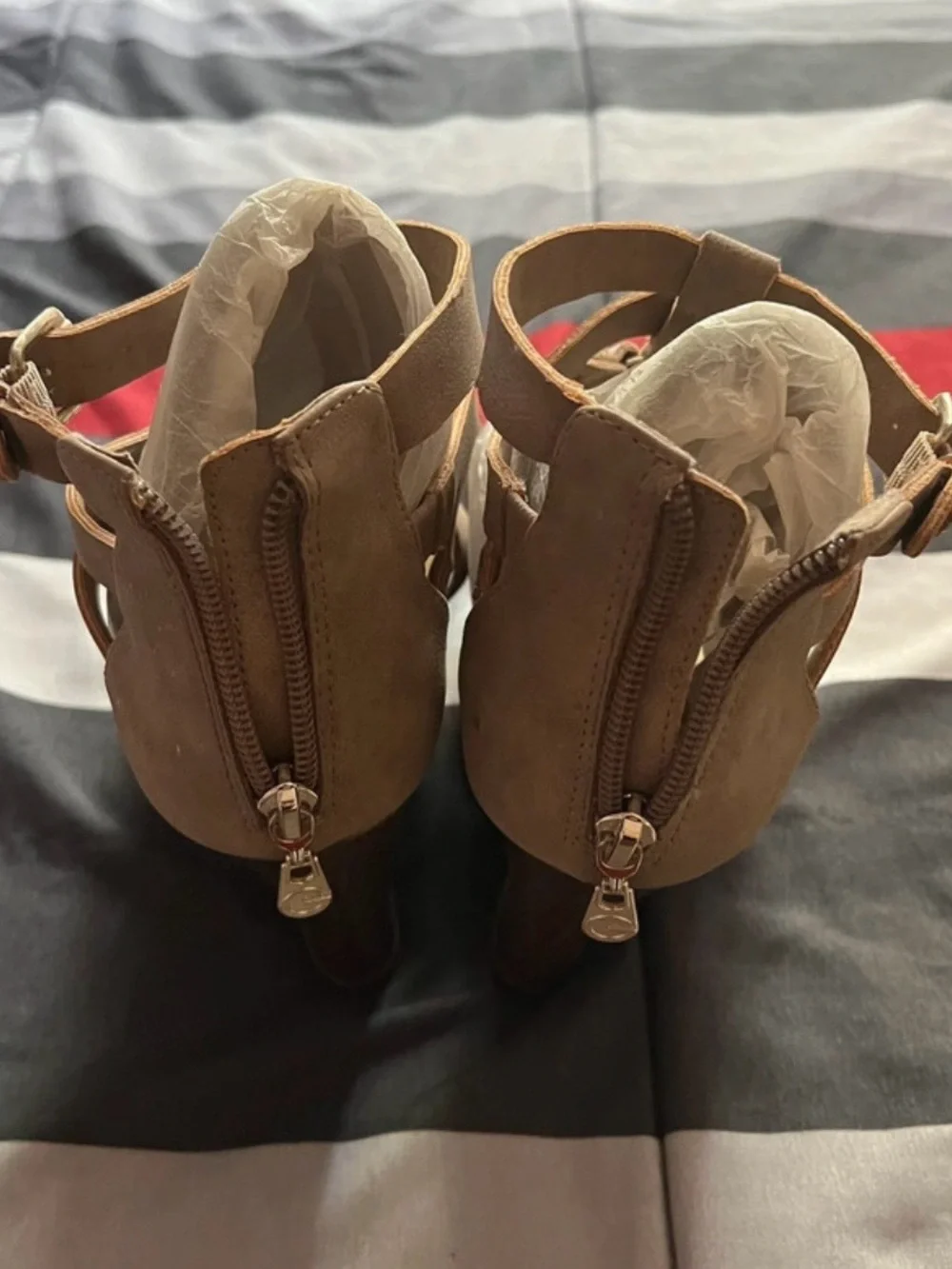 Women’s Tan Wedges Shows
